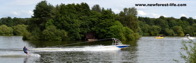 New Forest Water Park water skiing
